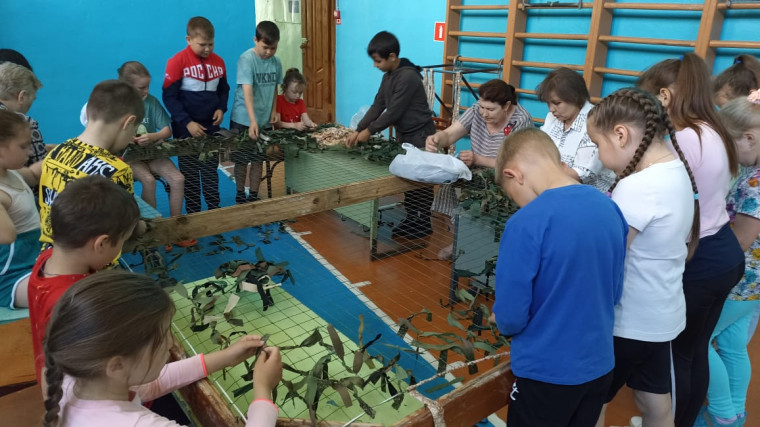 Погружение в игровой сюжет лагеря.
